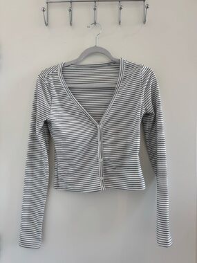 Musera Black & White Striped Button-Front V-Neck Top